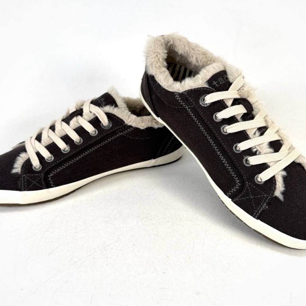 TAOS Starline Sneaker Faux Fur Line Charcoal Gray Women Shoe STN12844 Size 10